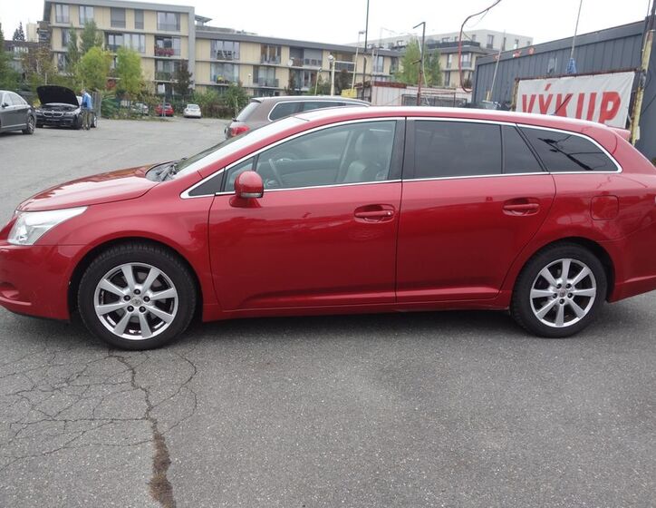 Toyota Avensis 3