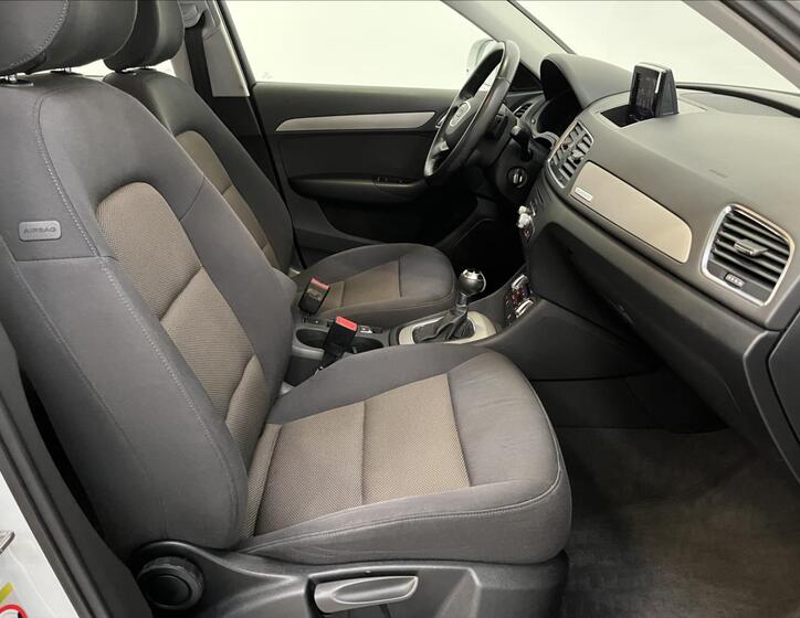 Audi Q3 20