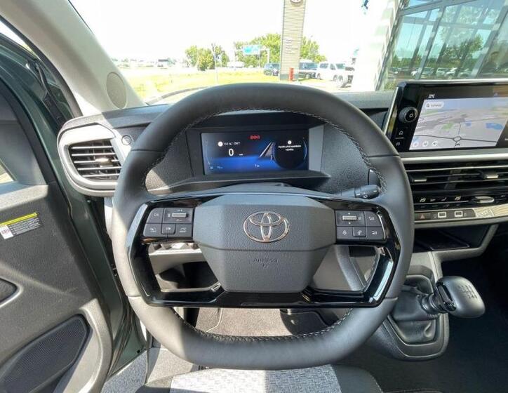 Toyota ProAce Verso 23