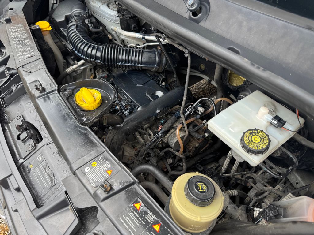 Nissan NV400