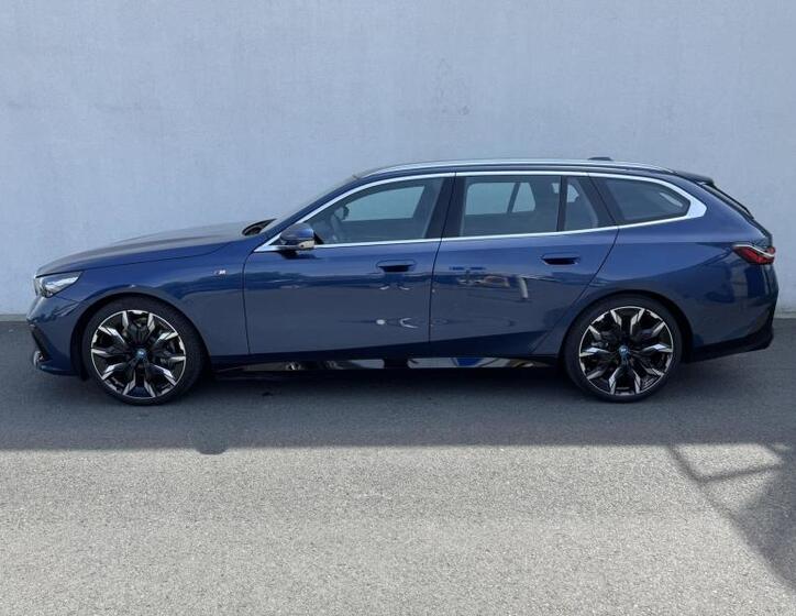 BMW i5 3
