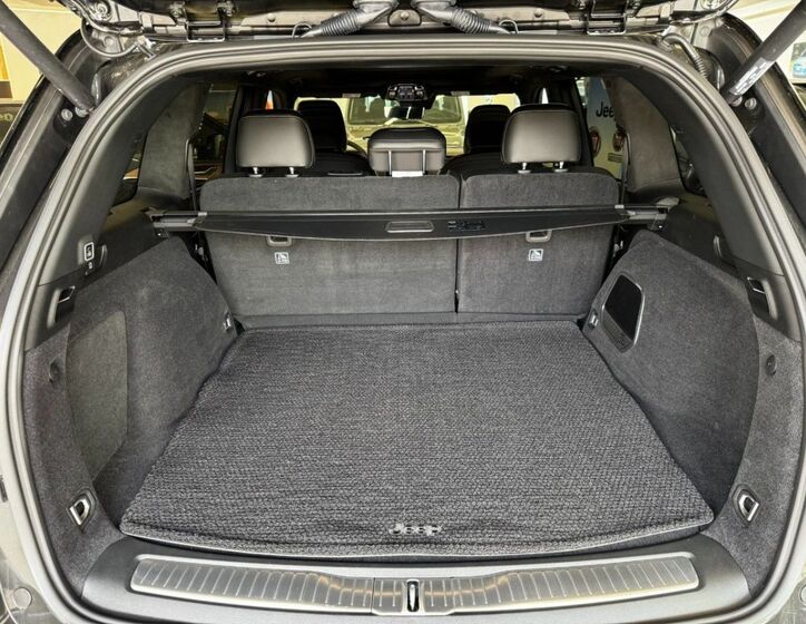 Jeep Grand Cherokee 14