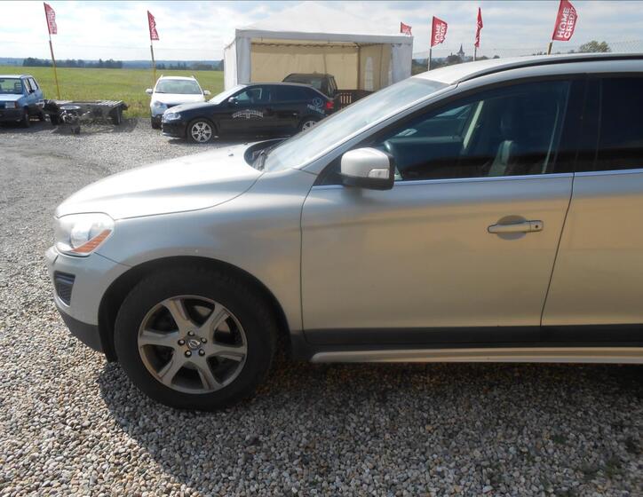 Volvo XC60 10