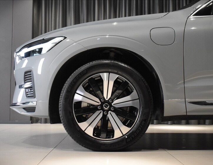 Volvo XC60 8