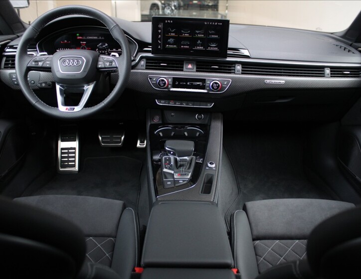 Audi RS 5 8