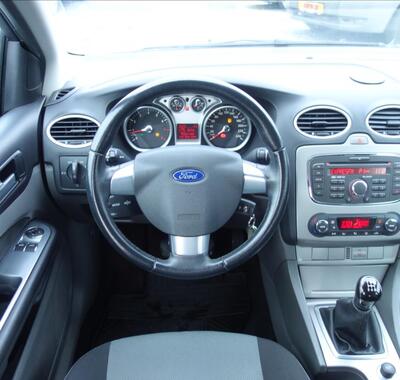 Ford Focus 16