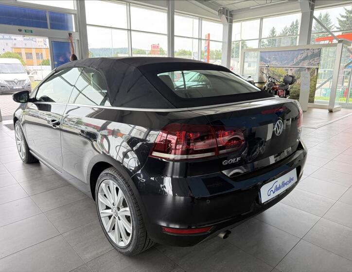 Volkswagen Golf 10