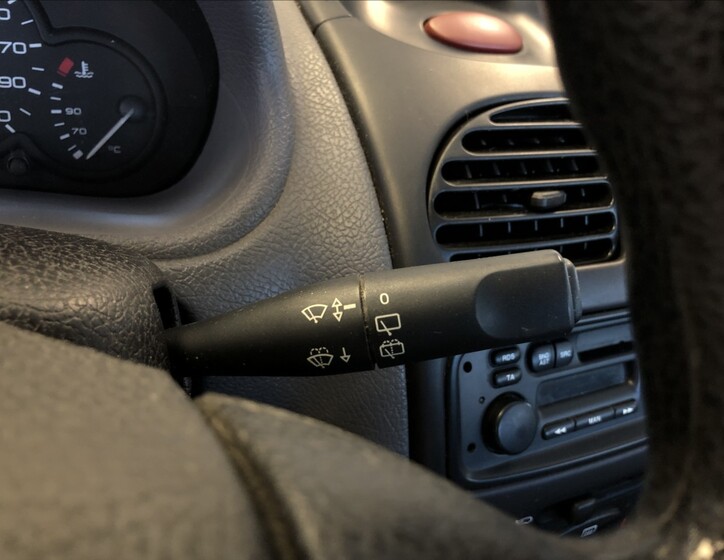 Peugeot 206 16