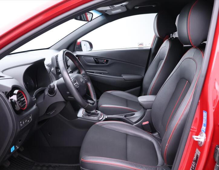 Hyundai Kona 11