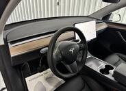 Tesla Model Y 15