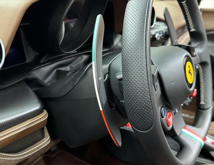 Ferrari F8 25