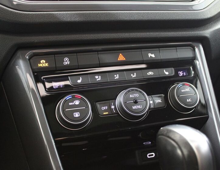 Volkswagen T-Roc 14