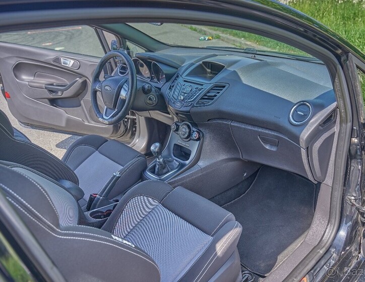 Ford Fiesta 9
