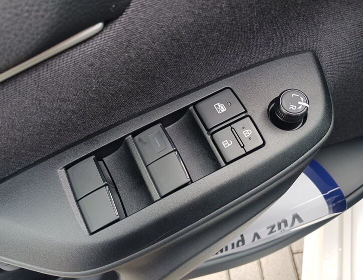 Toyota Yaris 17