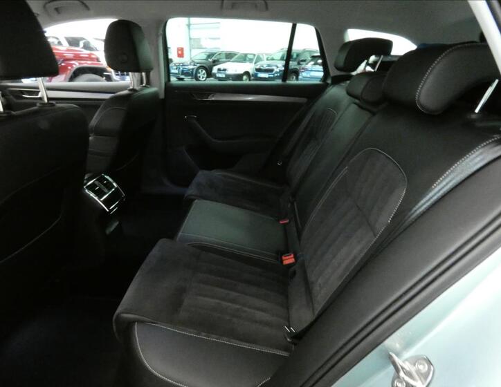 Škoda Superb 14