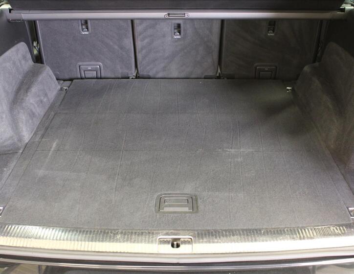 Audi Q7 8