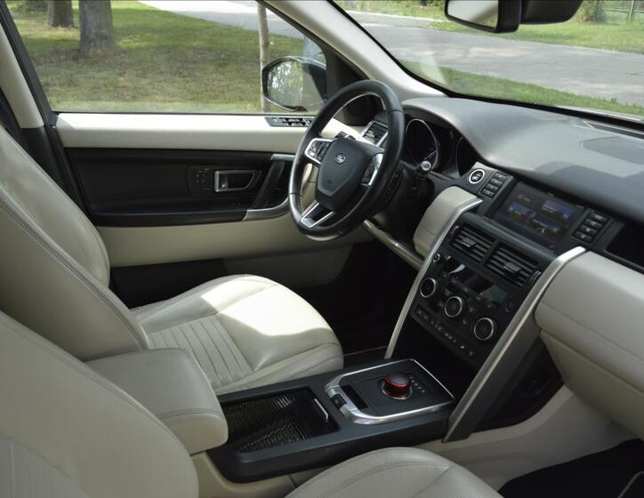 Land Rover Discovery Sport 16