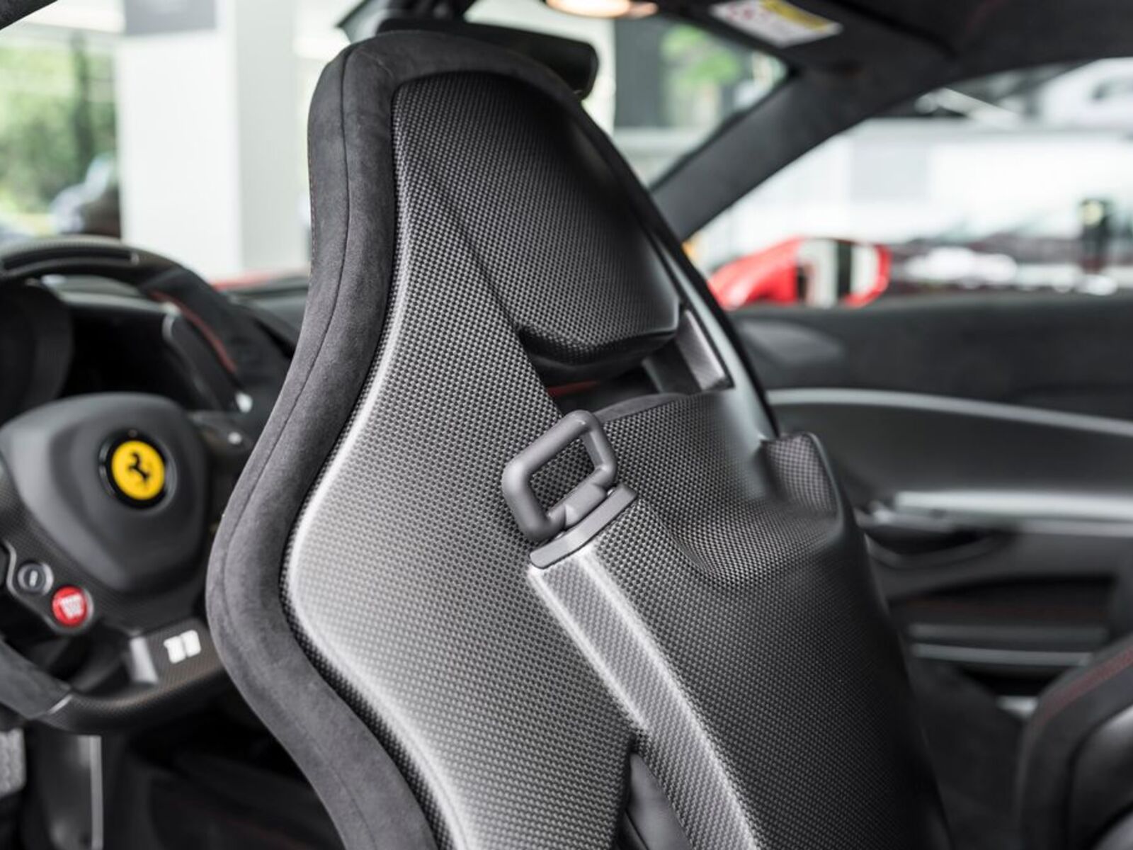 Ferrari 488 8