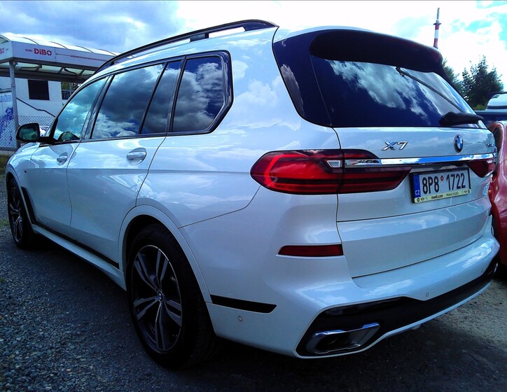 BMW X7 4