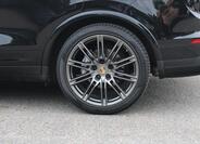 Porsche Cayenne 11