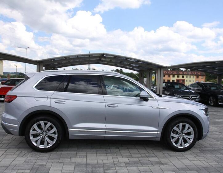 Volkswagen Touareg 7