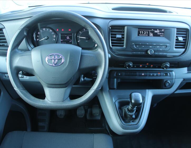 Toyota ProAce 16