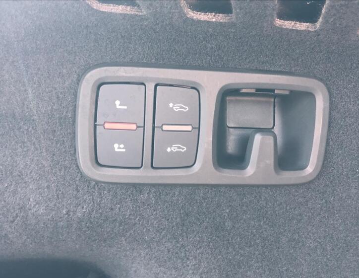 Audi SQ8 14
