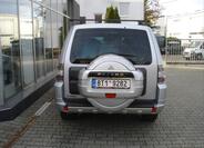 Mitsubishi Pajero 5