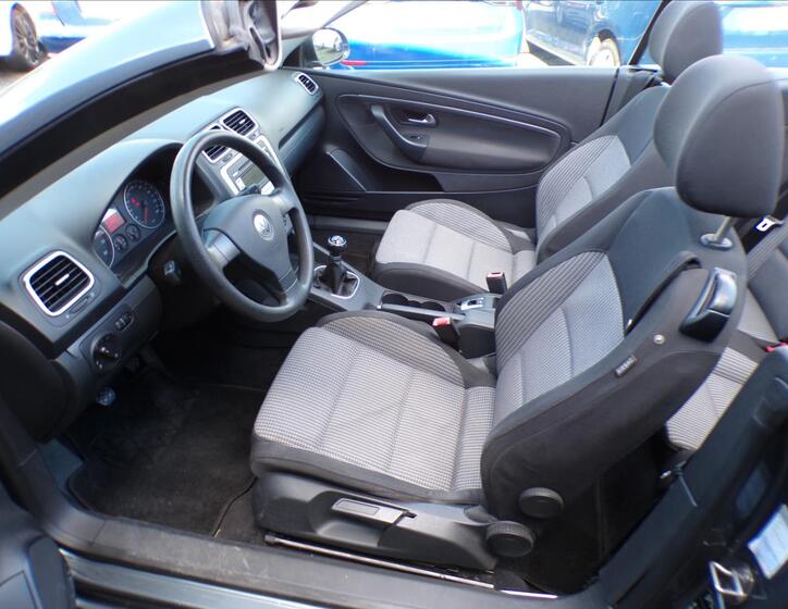 Volkswagen EOS 16