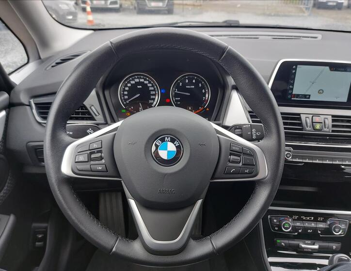 BMW Řada 2 28