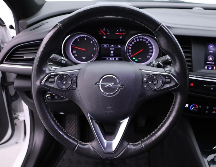 Opel Insignia 20