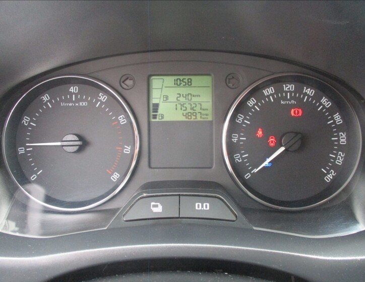 Škoda Roomster 14