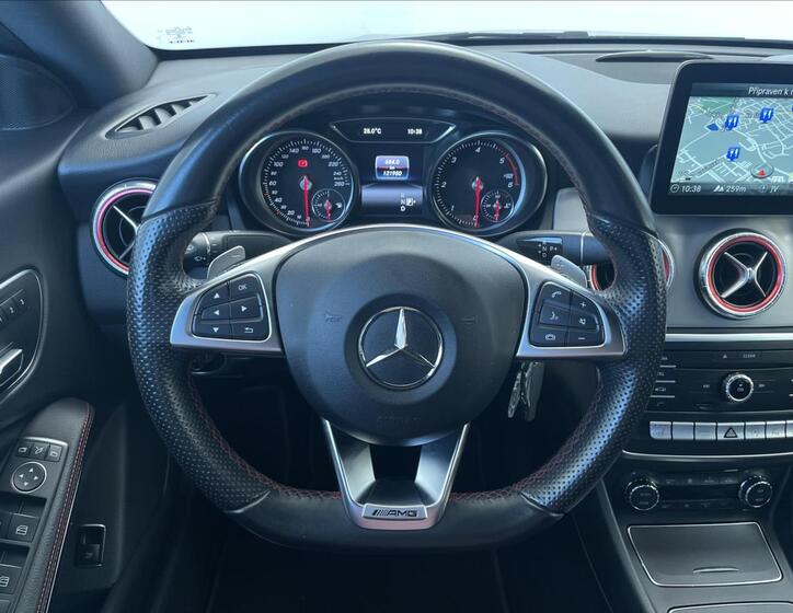 Mercedes-Benz CLA 10
