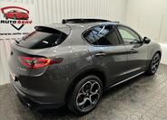 Alfa Romeo Stelvio 8