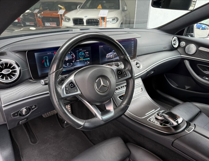 Mercedes-Benz Třídy E 11