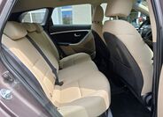 Hyundai i30 24