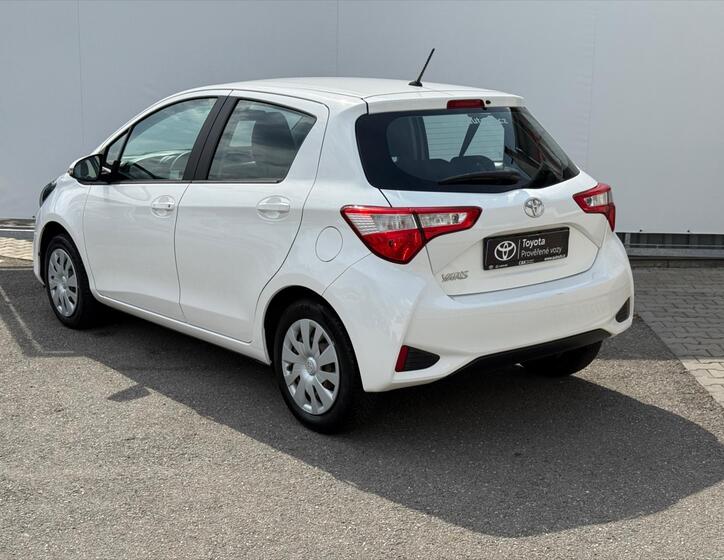 Toyota Yaris 4