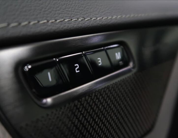 Volvo XC90 18