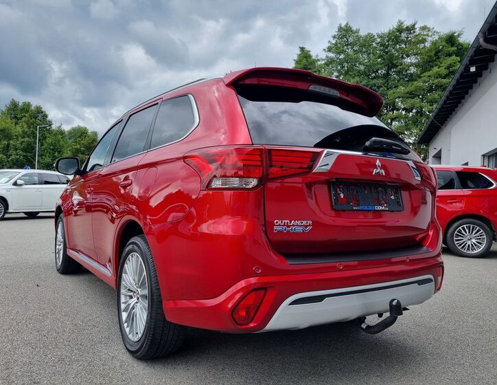 Mitsubishi Outlander 3