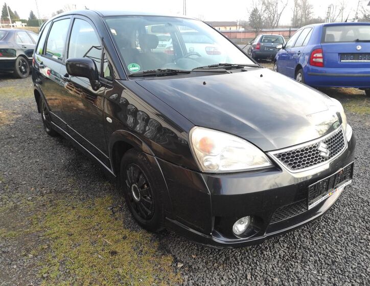 Suzuki Liana 8