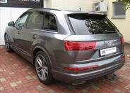 Audi Q7 10
