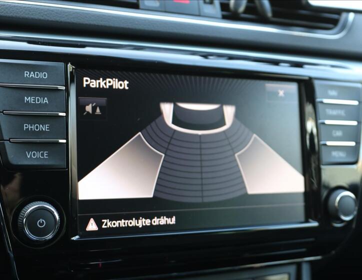 Škoda Superb 22
