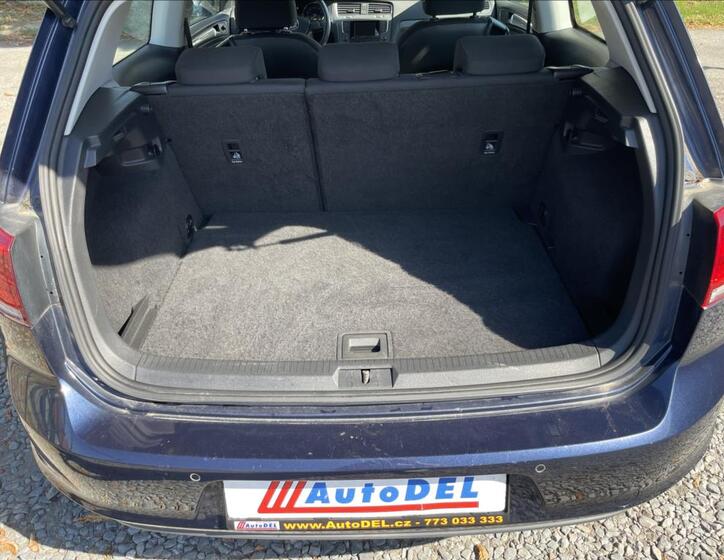 Volkswagen Golf 34
