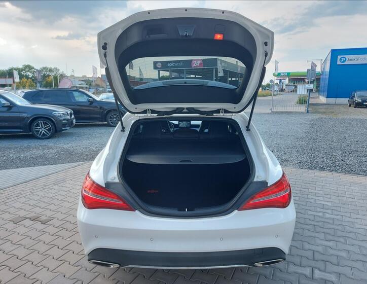 Mercedes-Benz CLA 12