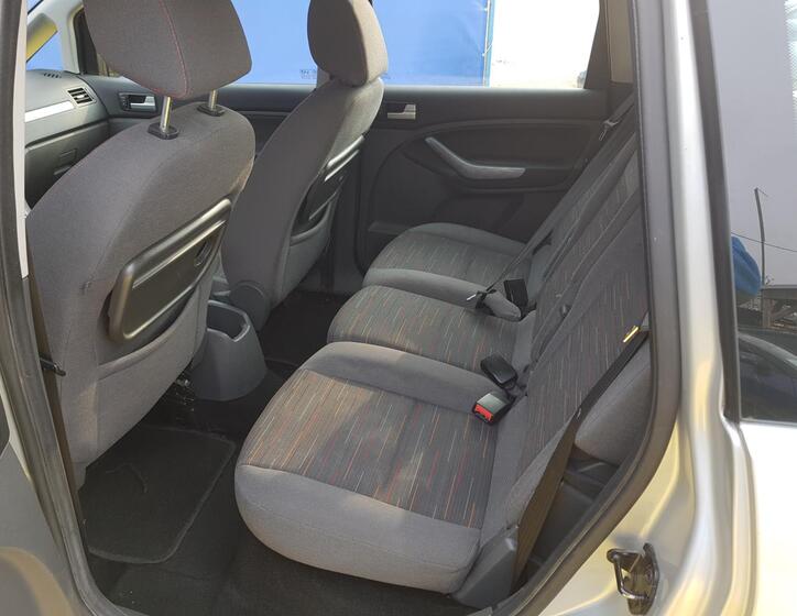 Ford C-MAX 9