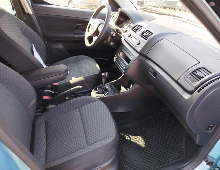 Škoda Roomster 24