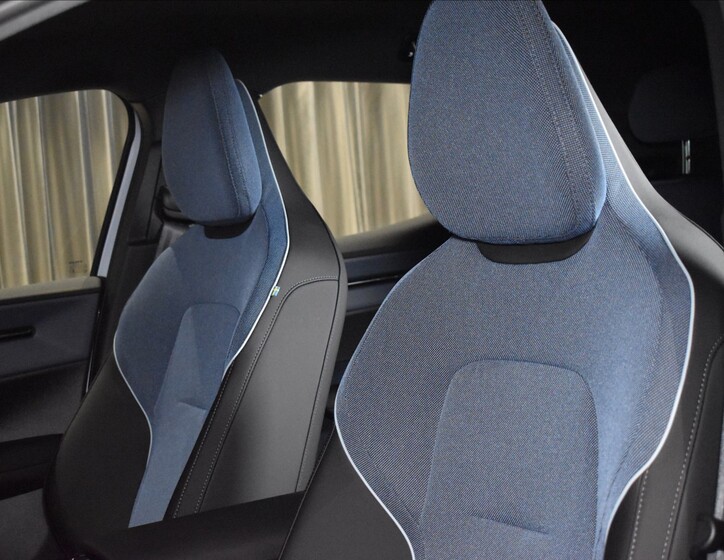 Volvo EX30 7