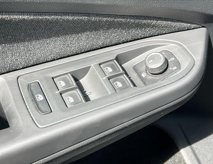 Volkswagen Golf 20