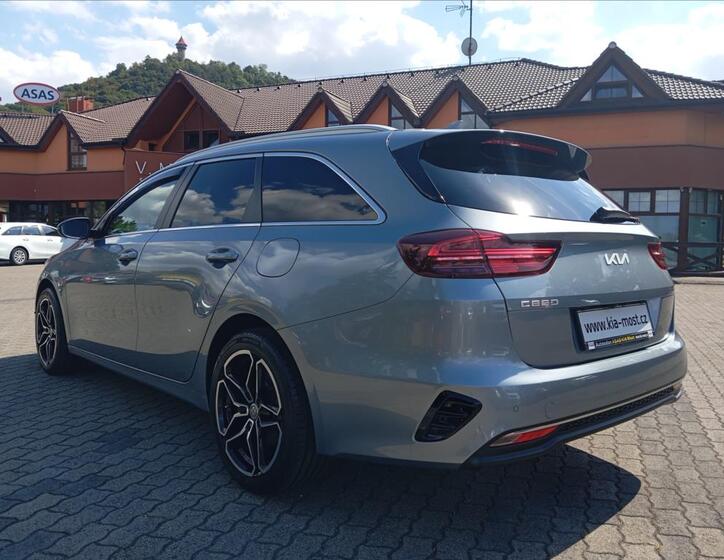 KIA Ceed 8
