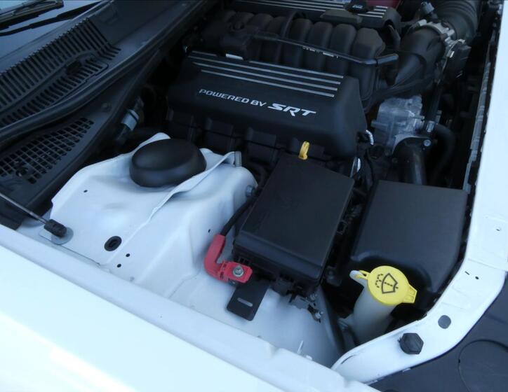 Dodge Challenger 38